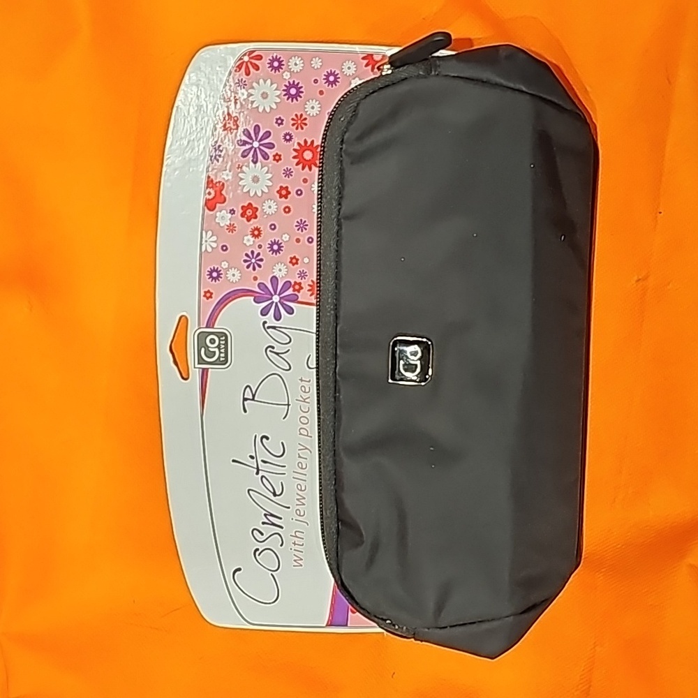 GO Travel Cosmetic Bag w/Jewellery Pocket